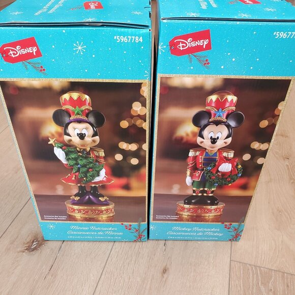 Disney Mickey & Minnie Mouse Large 15" Nutcracker Holiday Christmas Decor Set - Picture 10 of 16